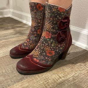 Simonetta floral boots